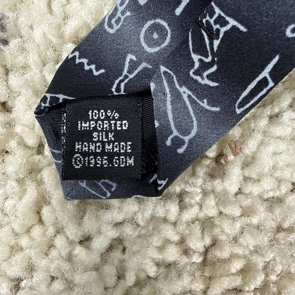 GD Grateful Dead Neck Tie - King's Chamber Sixth Set 100% silk 4in Wide - 1996